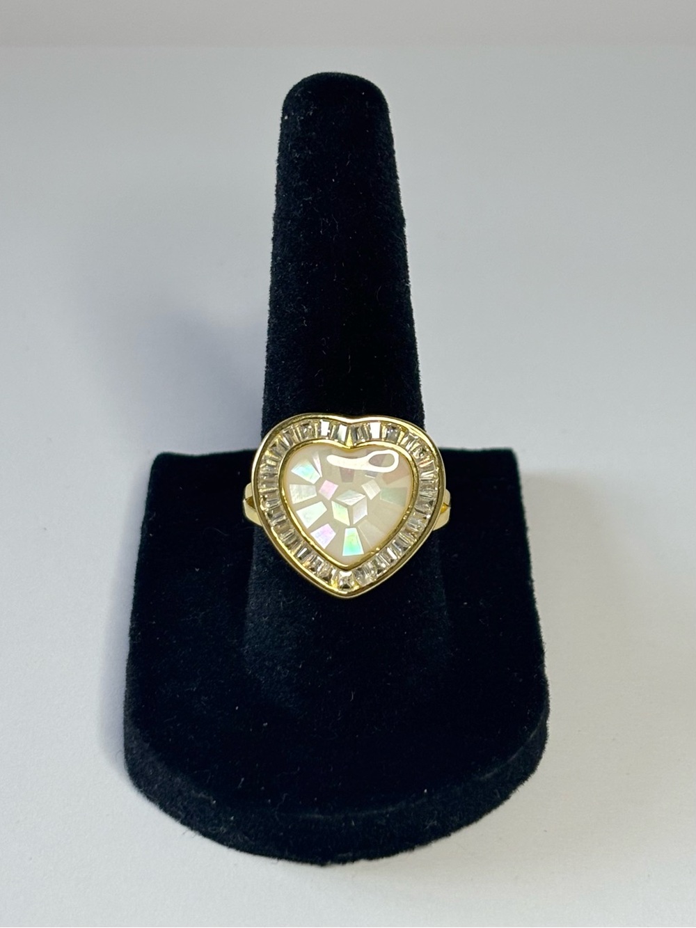 Gold heart ring with white abalone (size 7)